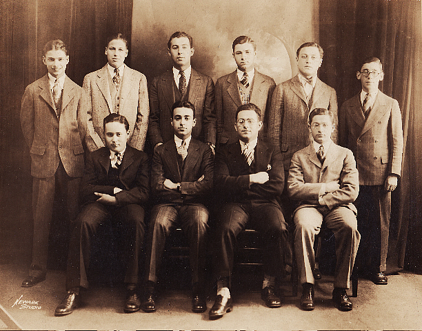 1930
Photo from Lynn Lipton

Some of the 1930 graduates from New Jersey Law School, which later became Rutgers-Newark School of Law.  Although he isn't in the picture, Ozzie Nelson was in that graduating class, as well.

Top Row, #4 Lee Chasen
Bottom Row: #1 Bertrand Grand
