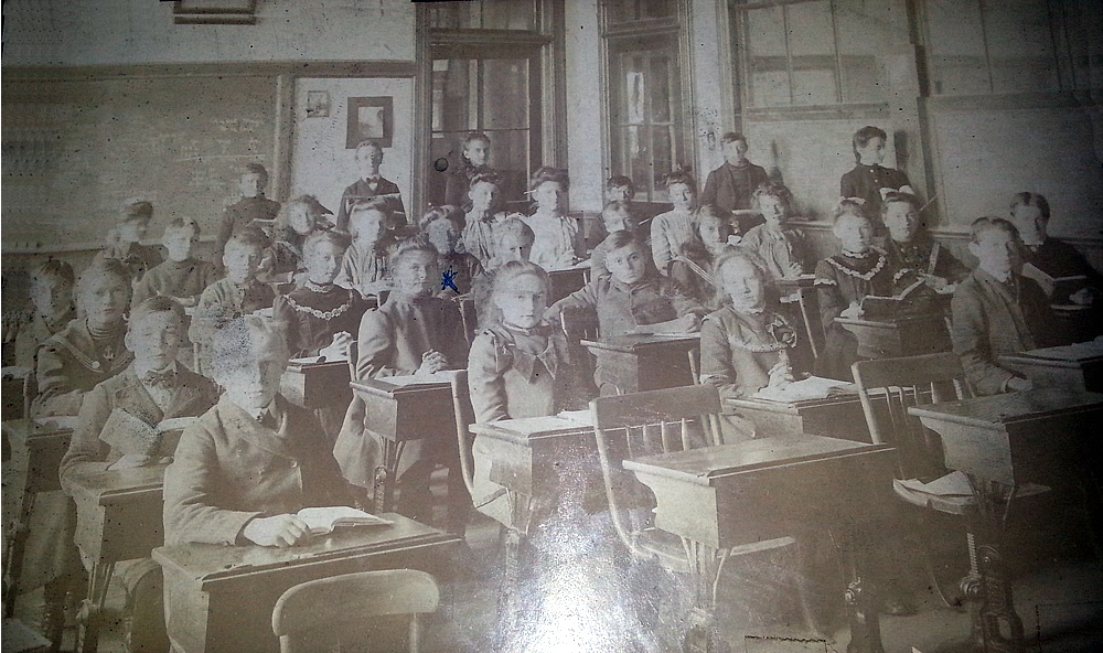 1900 Classroom
Photo from Lyndon Peacock
